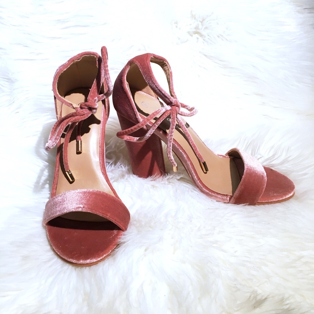 Blush Velvet Open-Toe Ankle Strap Heels 🌸 - Picture 3 of 5